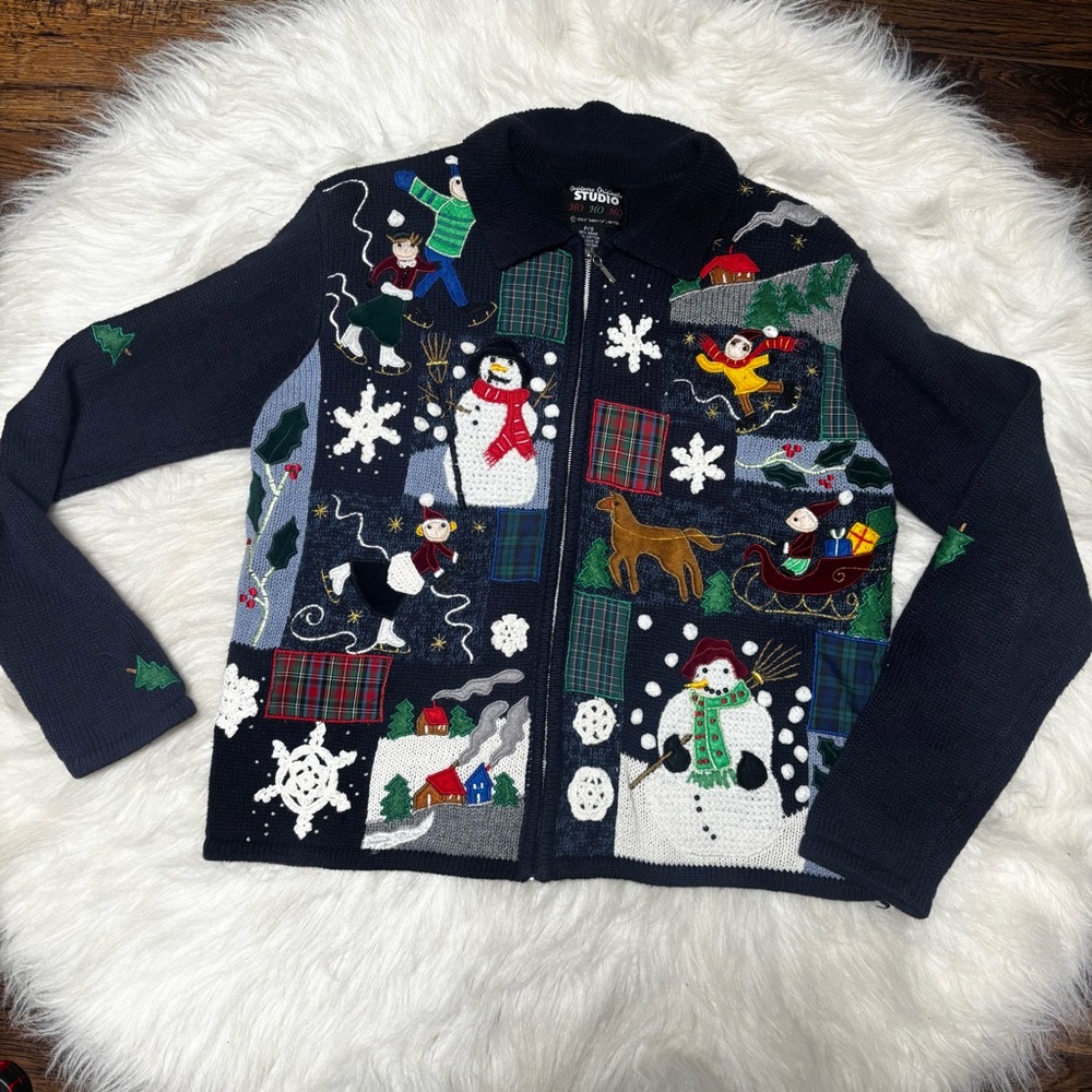 Christmas Sweater Vintage with Snowflakes, Snowmen, Ice Skating, Sleighs size SP